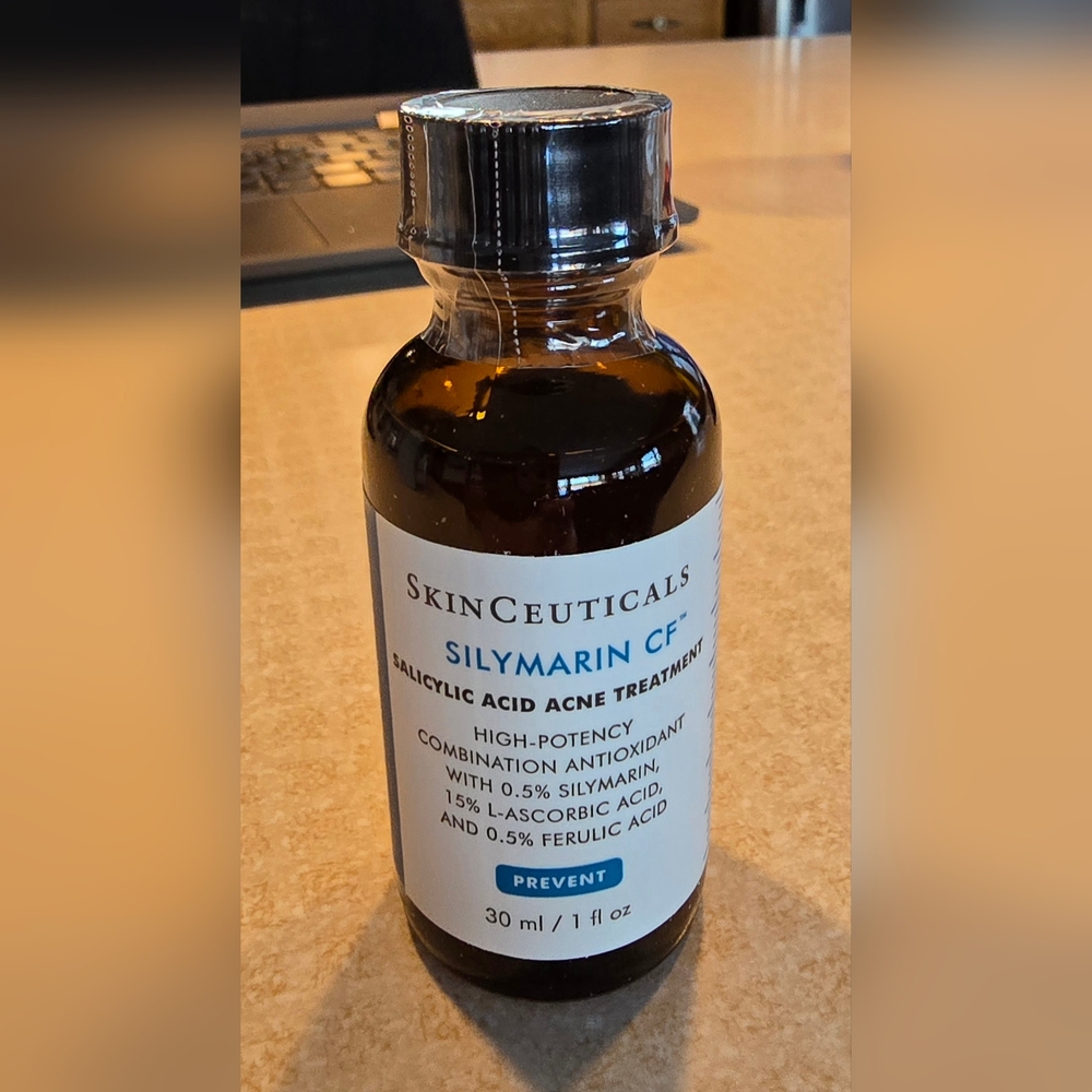 SkinCeuticals Silymarin CF Salicylic Acid Treatment - Blue - Picture 2 of 4